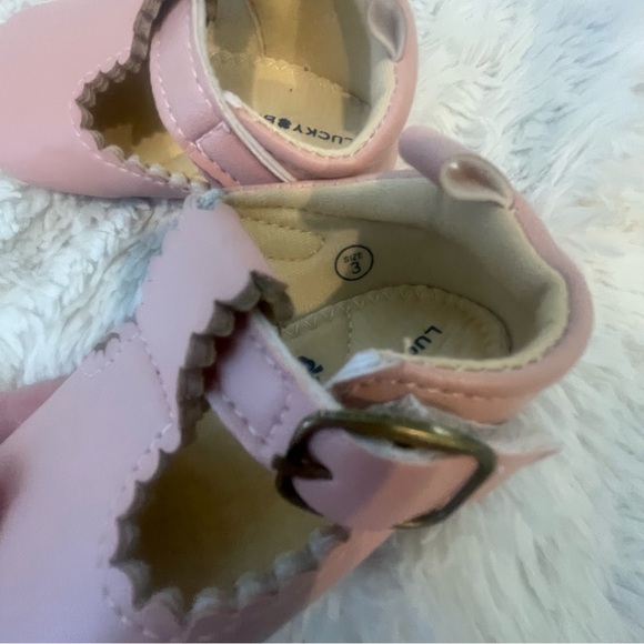 Lucky Brand Baby Girl Pink Faux Leather Mary Jane Shoes Size 3 - Picture 3 of 4
